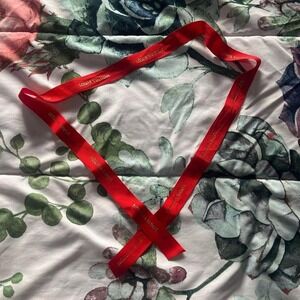 Red‎ Holiday Louis Vuitton ribbon